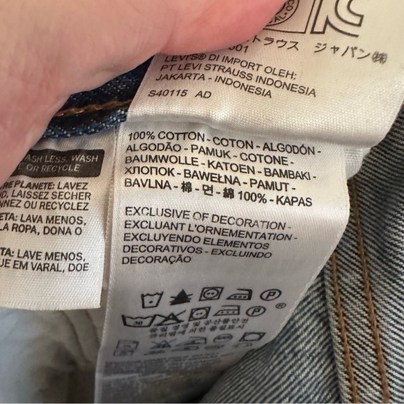 Levi's Selvedge High Rise Button Front Distressed Jean - Picture 5 of 9